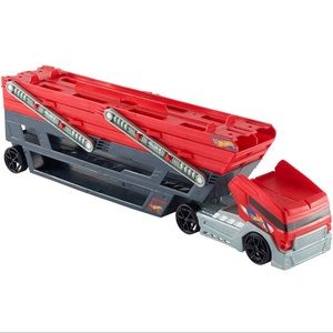 Hot WheelsMega Hauler Truck